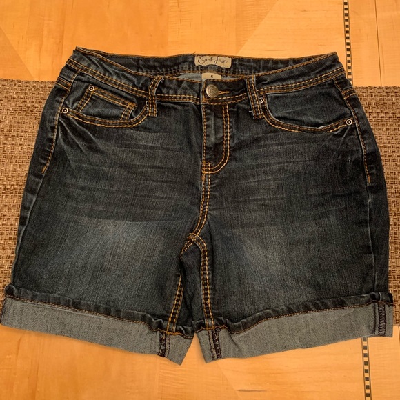 Earl Jean Denim Shorts - Picture 2 of 5